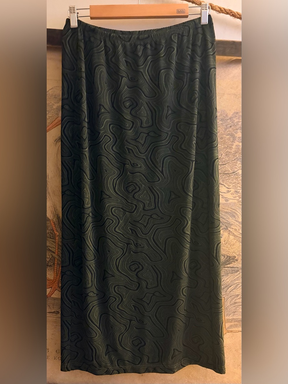 * Chico's Swirl Patterned Maxi Skirt SZ 1 =  Medium SZ 8 *